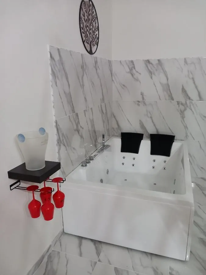 Apartment Jacuzzi Suite King Marsala
