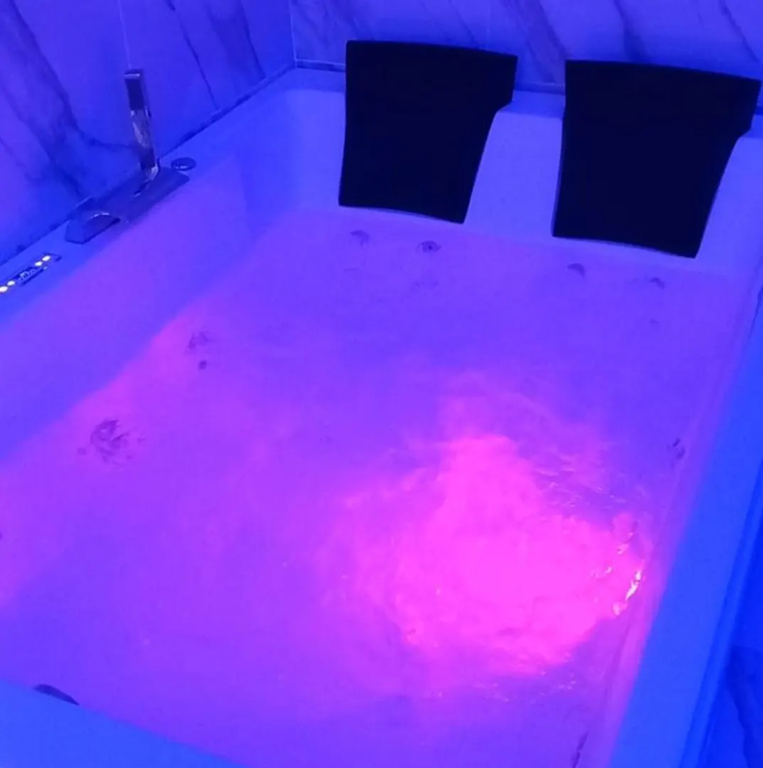 Jacuzzi Suite King Marsala Apartment